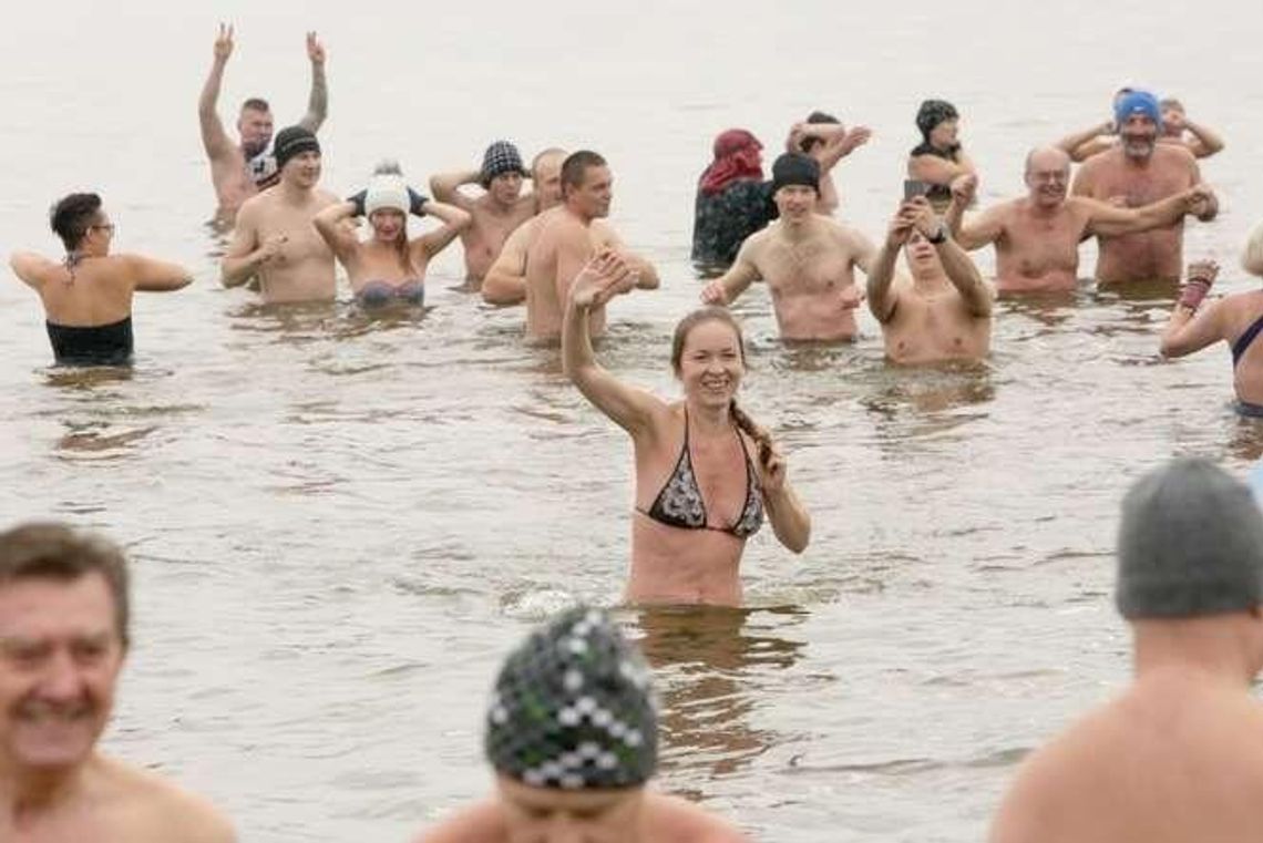 Lubelskie morsy rozpoczęły sezon (zdjęcia) Lubelskie morsy rozpoczęły sezon (zdjęcia)