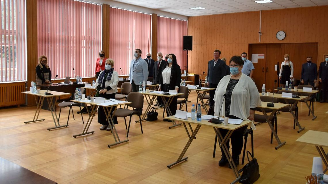 Lubelskie. Na sesję rady powiatu przyjechała policja. Poszło o jedną z mieszkanek