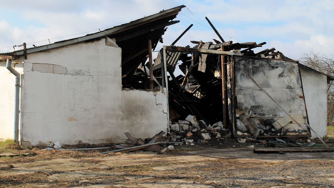 Lubelskie: Nocny pożar kurnika. Padło 5 tysięcy indyków