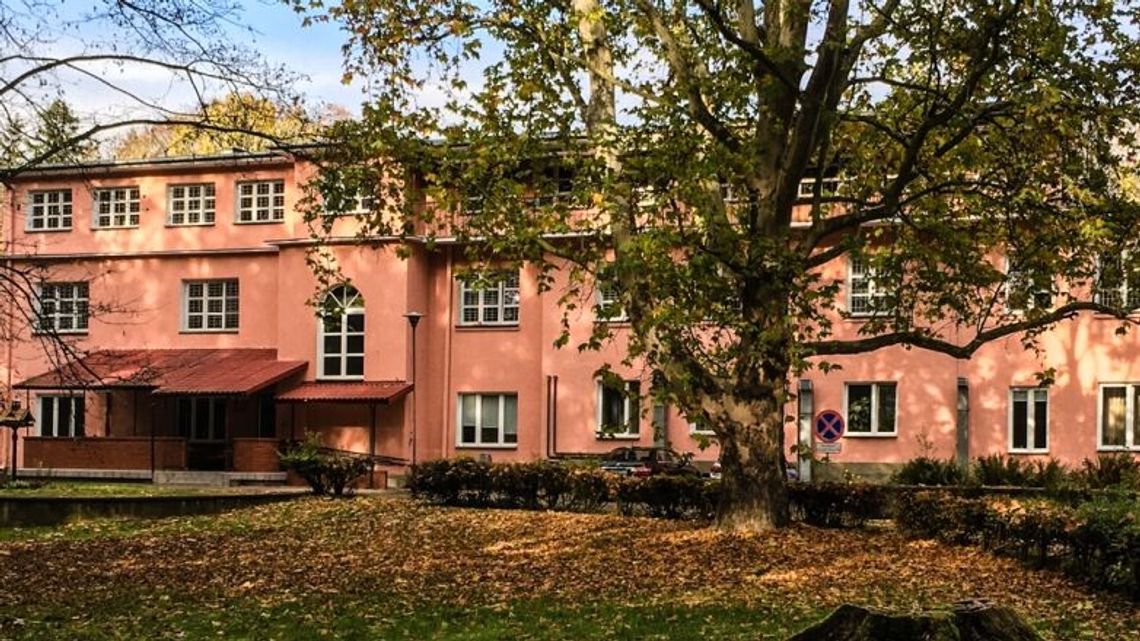 Lubelskie. Pacjent szpitala psychiatrycznego wyszedł na spacer. Dotarł aż do Warszawy