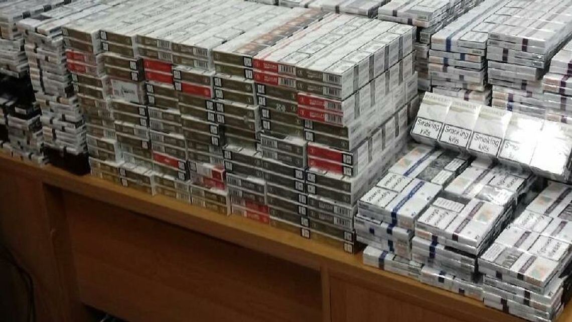 Lubelskie: Podczas kontroli samochodów odkryli ponad 4 tys. paczek papierosów bez akcyzy