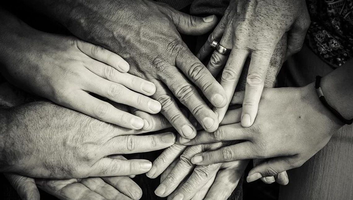 Lubelskie: Pomoc psychologiczna dla osób objętych kwarantanną w każdym powiecie [numery telefonów]