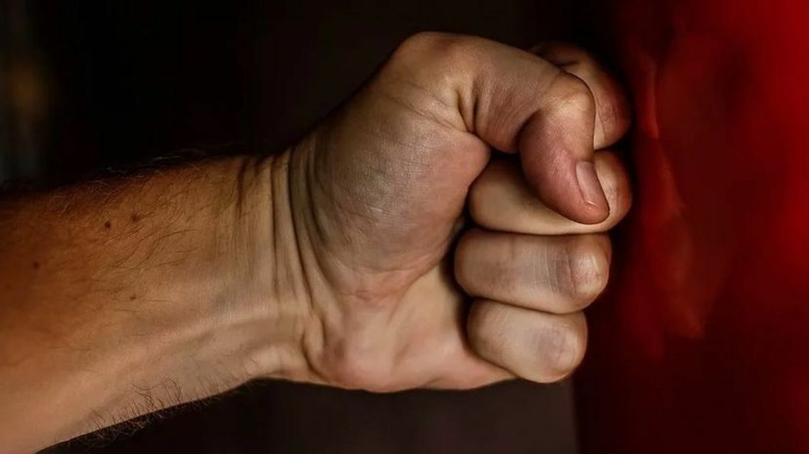 Lubelskie. Poniżał, szarpał i groził śmiercią swojej matce. Mimo sądowego zakazu