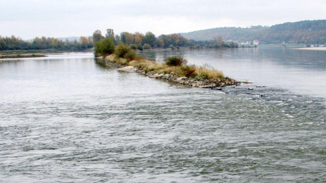 Lubelskie: Poślizgnął się i wpadł do Wisły. Nie udało się go uratować Lubelskie: Poślizgnął się i wpadł do Wisły. Nie udało się go uratować