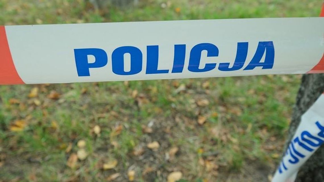 Lubelskie: Pożaru nie było, ale w mieszkaniu leżało nadpalone ciało kobiety. Znalazł ją sąsiad