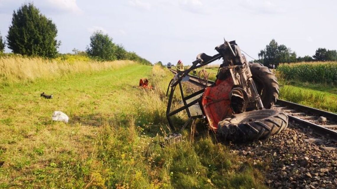 Lubelskie. Śmierć na przejeździe kolejowym. Traktor staranowany przez lokomotywę