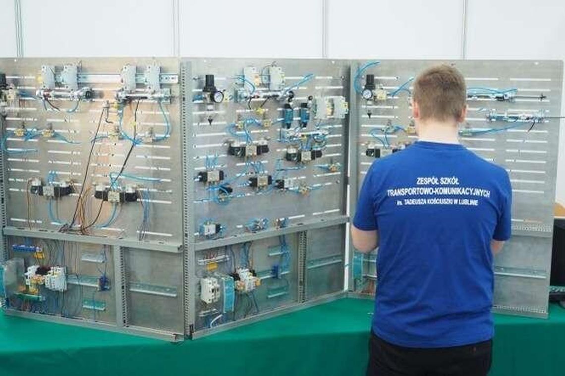 Lubelskie szkoły kuszą nowościami. Dekarstwo, ogrodnictwo, klasy mundurowe Lubelskie szkoły kuszą nowościami. Dekarstwo, ogrodnictwo, klasy mundurowe