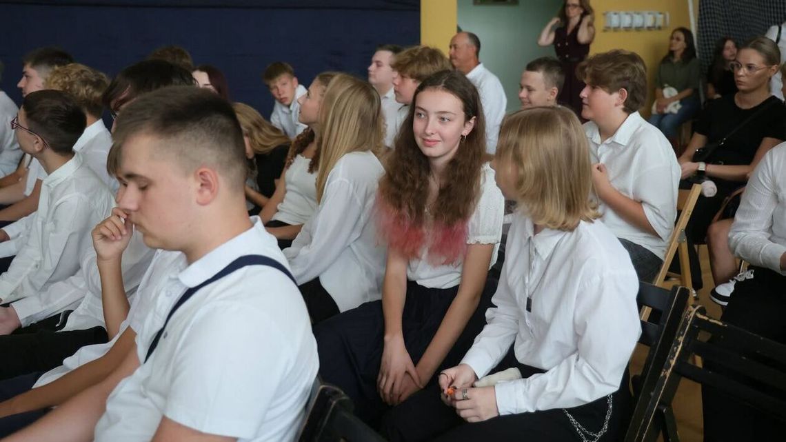 Lubelskie szkoły rozpoczęły naukę. Uroczysta inauguracja w Krasnymstawie Lubelskie szkoły rozpoczęły naukę. Uroczysta inauguracja w Krasnymstawie