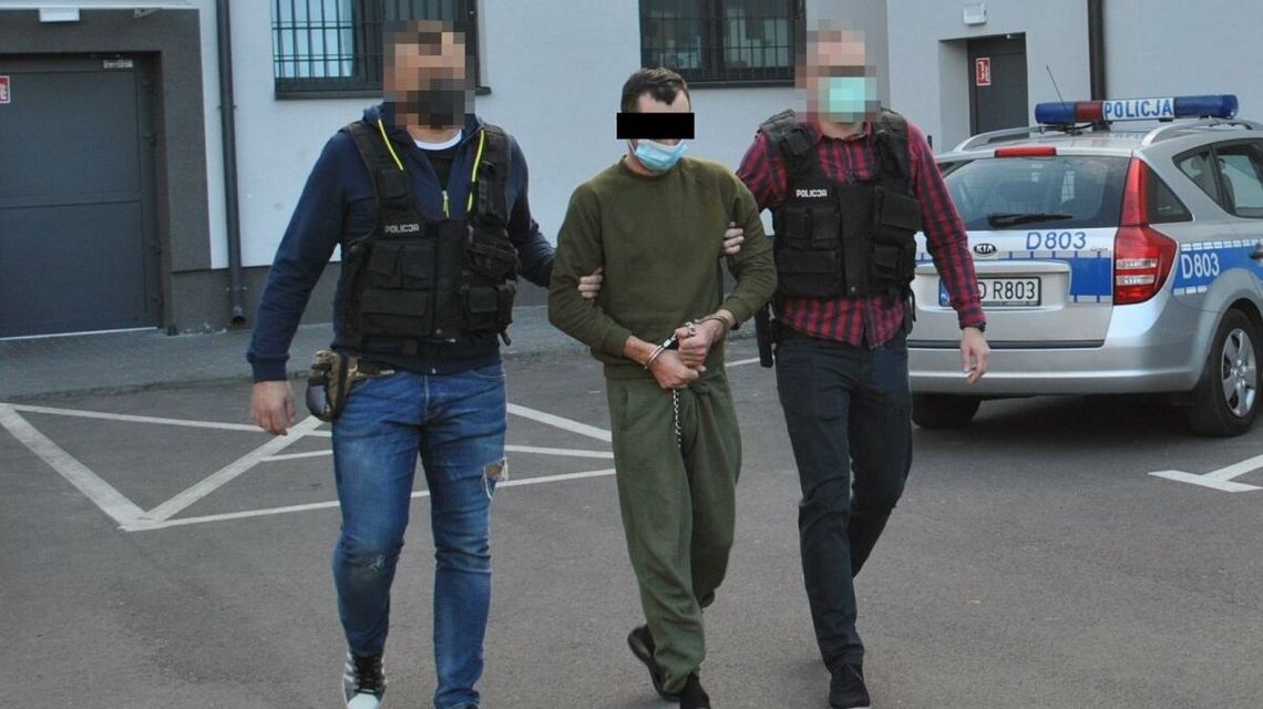 Lubelskie. Szokujące odkrycie. Zakrwawione ciało kobiety w samochodzie