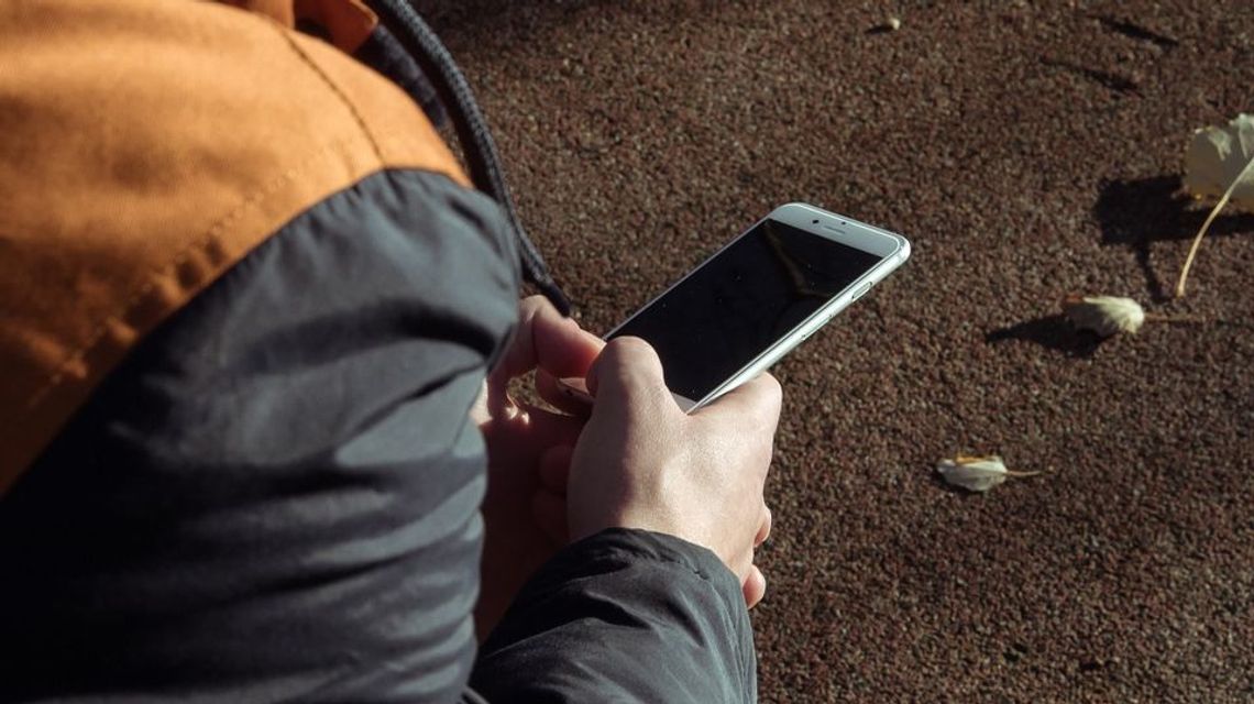 Lubelskie: Tajemniczy mężczyzna wydzwania do chłopców. Ojciec wziął słuchawkę, usłyszał że chodzi o seks oralny