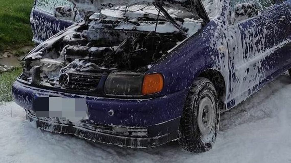 Lubelskie. Volkswagen spłonął na S12, a kierowca stanie przed sądem