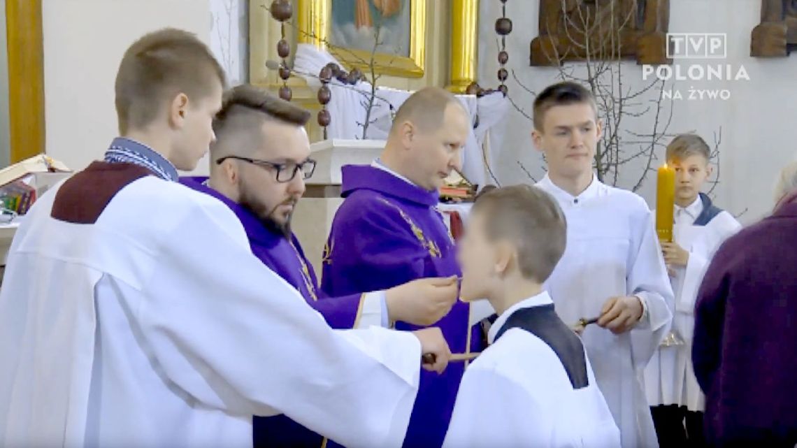 Lubelskie: W internecie huczy po mszy transmitowanej przez TVP. Długa lista zarzutów Lubelskie: W internecie huczy po mszy transmitowanej przez TVP. Długa lista zarzutów