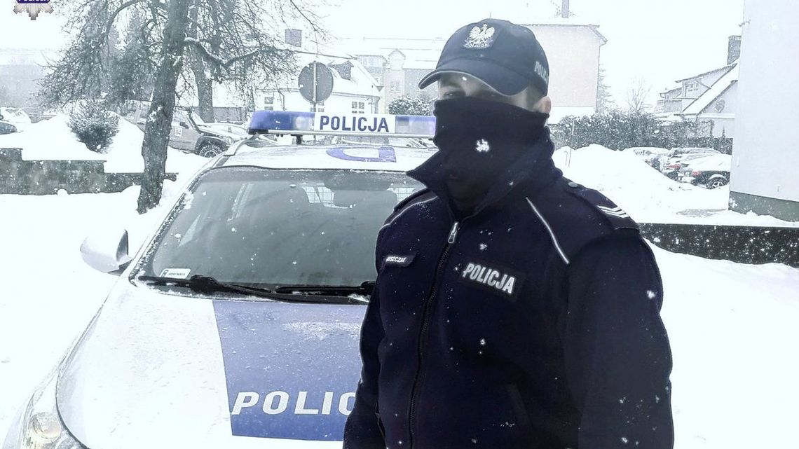 Lubelskie. Wieczór, mróz, a ulicą szedł w piżamie i z wkłutym wenflonem Lubelskie. Wieczór, mróz, a ulicą szedł w piżamie i z wkłutym wenflonem