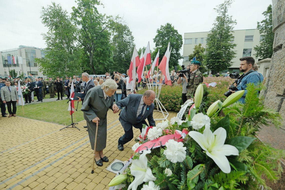 Lubelszczyzna odda hołd ofiarom rzezi wołyńskiej Lubelszczyzna odda hołd ofiarom rzezi wołyńskiej