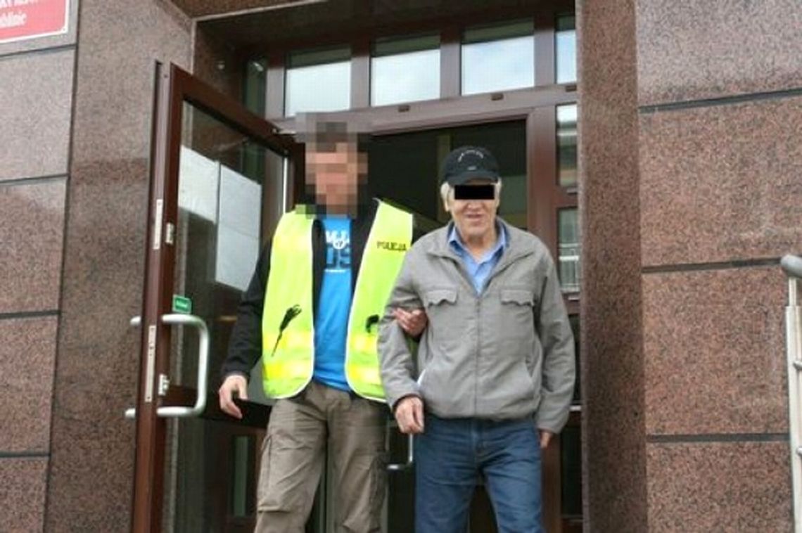 Lubieżnik w trolejbusie. Łapał za kolano 17-latkę