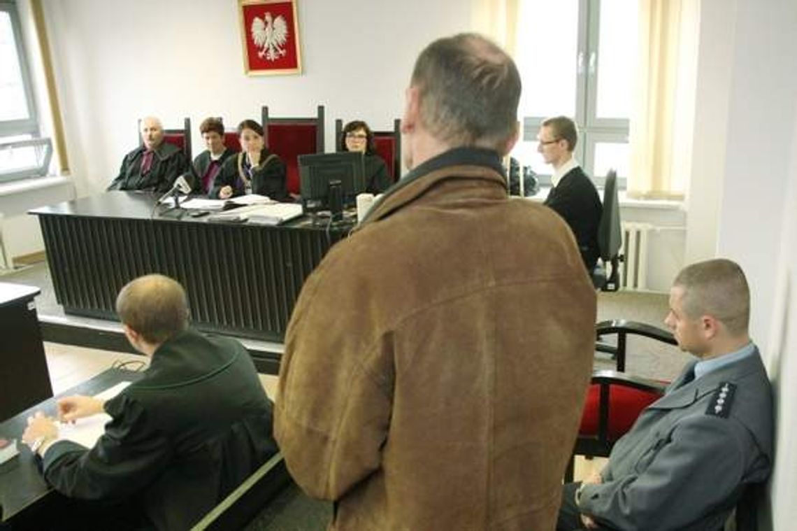 Lublin: 15 lat więzienia za zamordowanie własnej matki Lublin: 15 lat więzienia za zamordowanie własnej matki