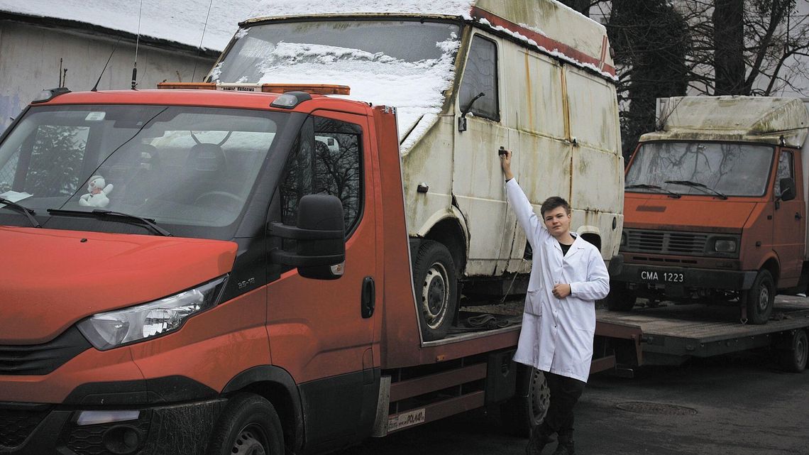 Lublin 3333. Wyjątkową zabytkową karetkę wypatrzył w Chełmie 16-latek [zdjęcia]