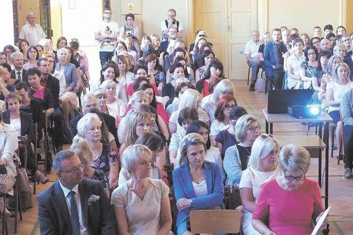 Lublin: 96 nauczycieli o stopień wyżej. 74 nowych dyrektorów placówek oświatowych