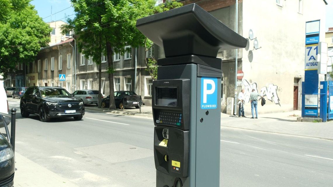 Lublin: Absurd w Strefie Płatnego Parkowania. Jedna ulica, dwie różne aplikacje do płacenia