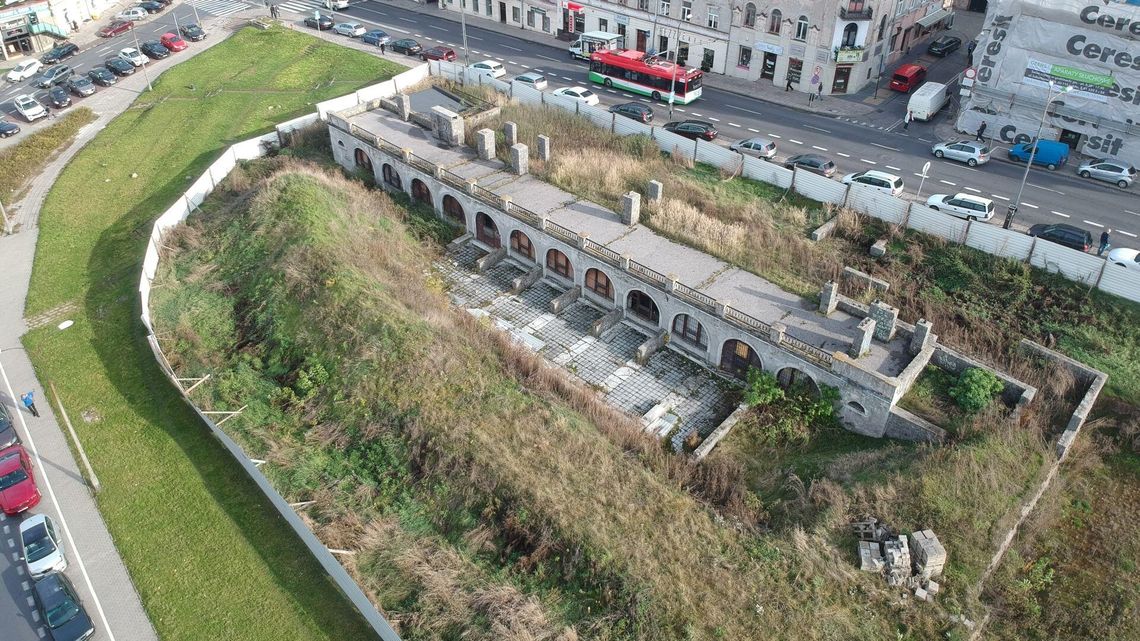 Lublin: Arkady, 14 sezon. Miała być galeria handlowa i parking podziemny, a wkracza komornik