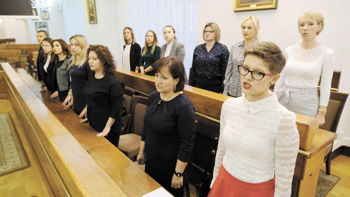 Lublin: Awansy nauczycieli. Dostali akty mianowania [zdjęcia]