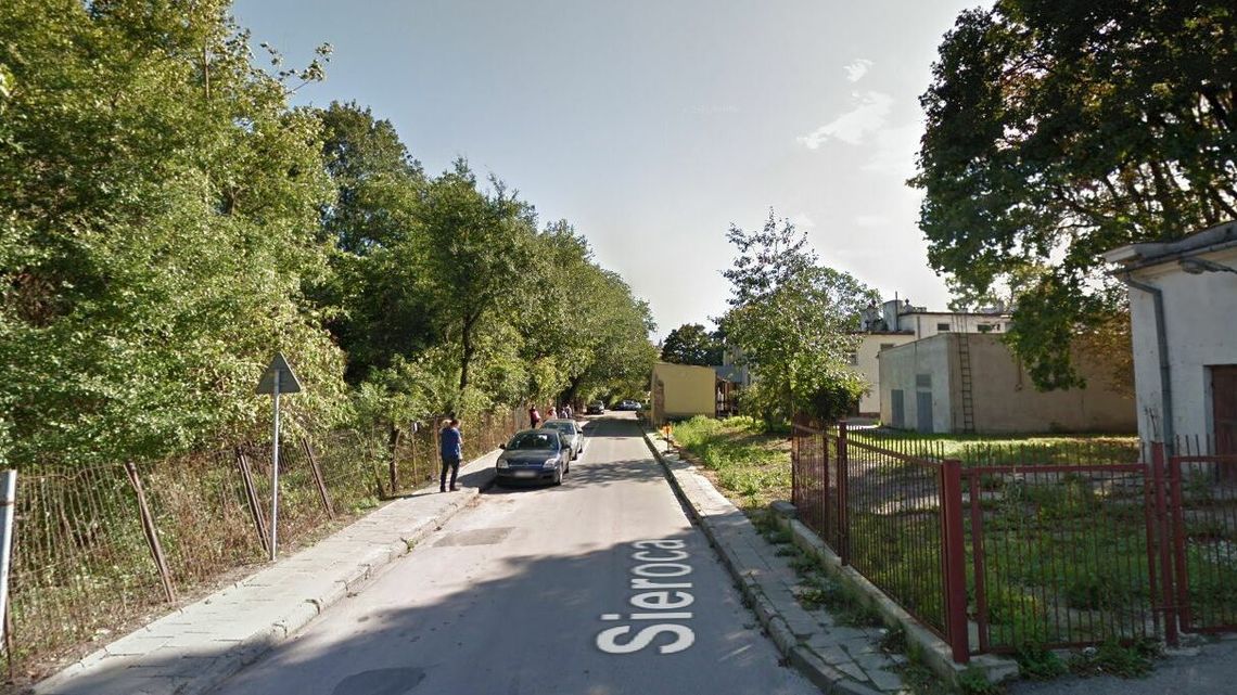 Lublin. Awaria na ul. Sierocej, są poważne problemy z przejazdem Lublin. Awaria na ul. Sierocej, są poważne problemy z przejazdem