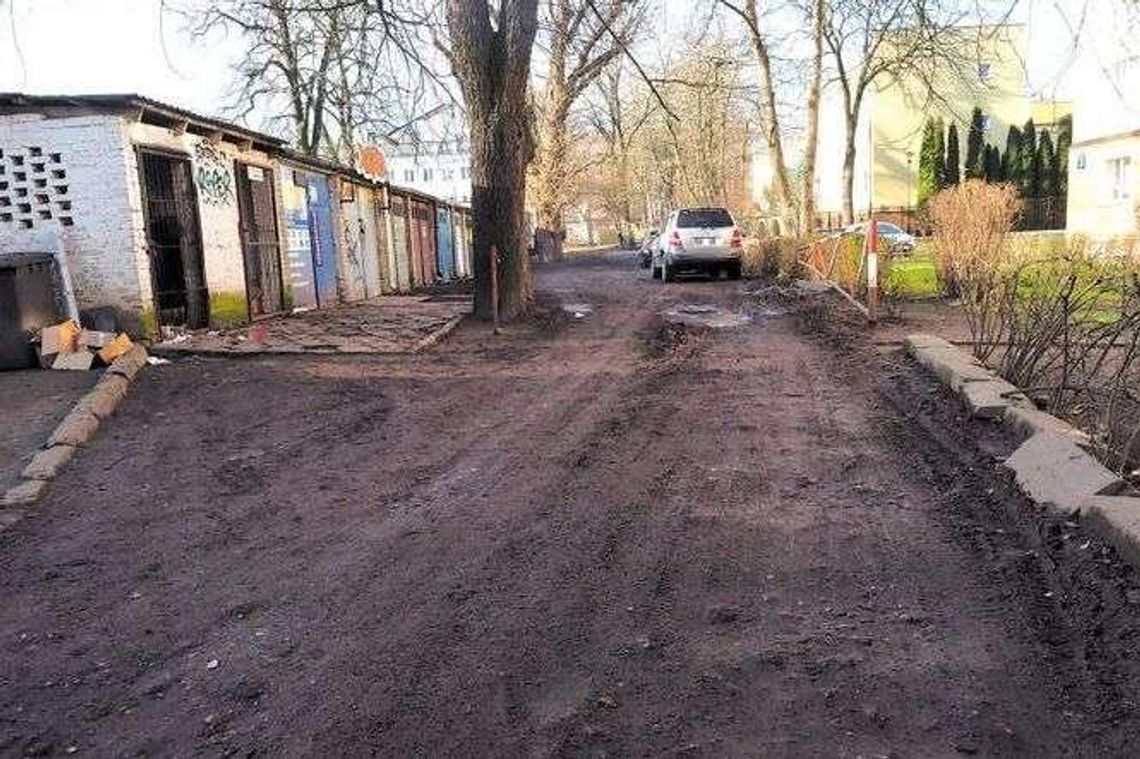 Lublin: Bałagan i droga w koszmarnym stanie. Kto pomoże mieszkańcom?