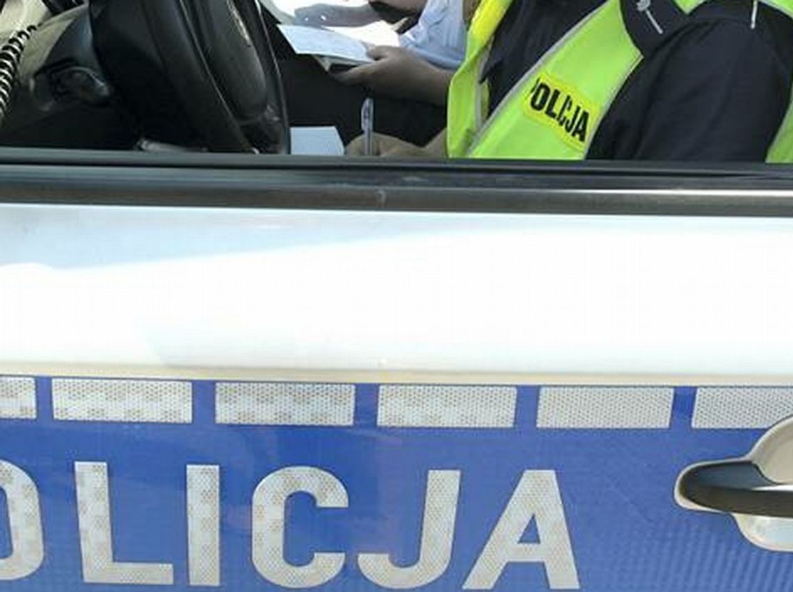 Lublin: Bandyci pobili ochroniarza w sklepie, chcieli ukraść wędlinę i piwo Lublin: Bandyci pobili ochroniarza w sklepie, chcieli ukraść wędlinę i piwo
