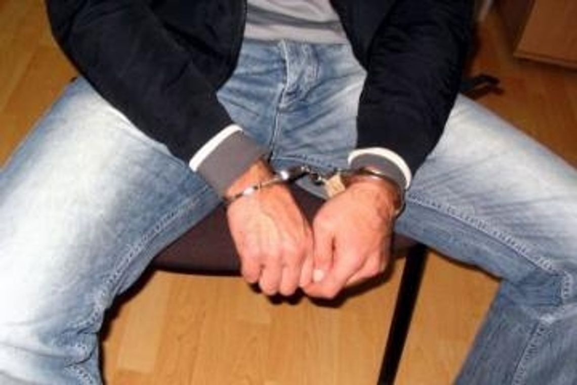 Lublin: Bandyta napadł kobietę na przystanku. Pomogli jej przechodnie