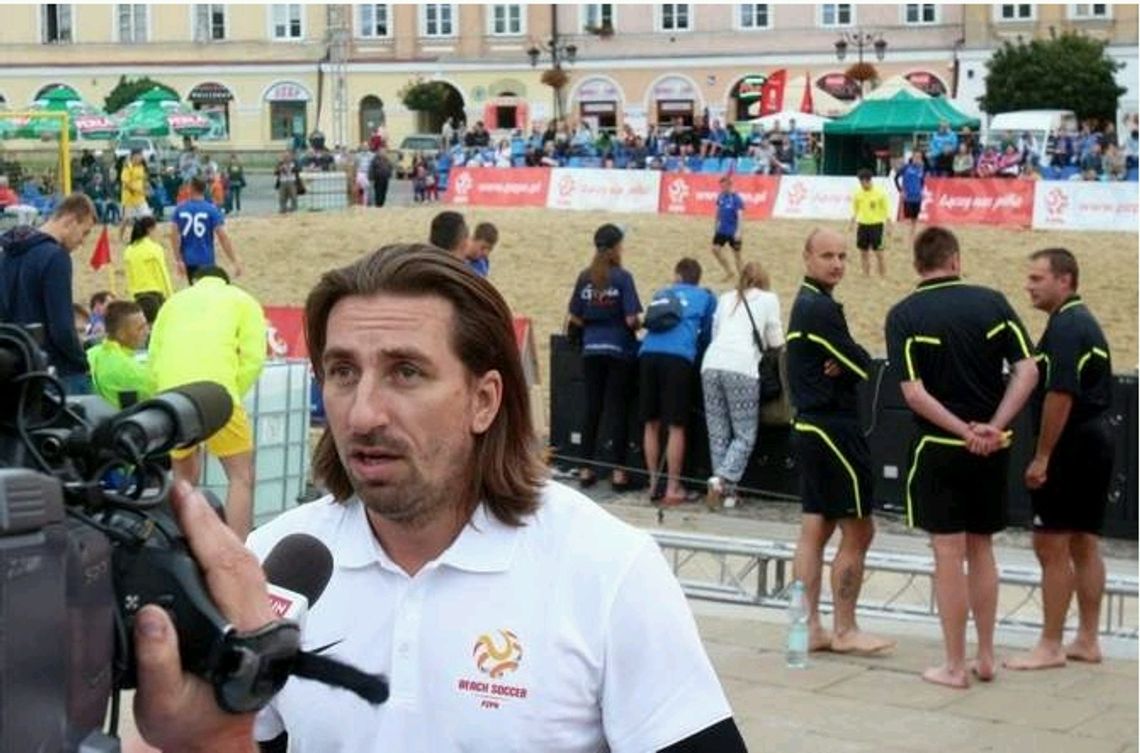 Lublin: Beach soccer przed zamkiem rozpoczęty (wideo, zdjęcia) Lublin: Beach soccer przed zamkiem rozpoczęty (wideo, zdjęcia)