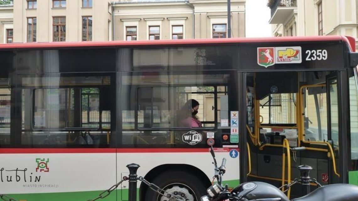Lublin: Będą cięcia w rozkładach jazdy komunikacji miejskiej. Znikną nocne linie
