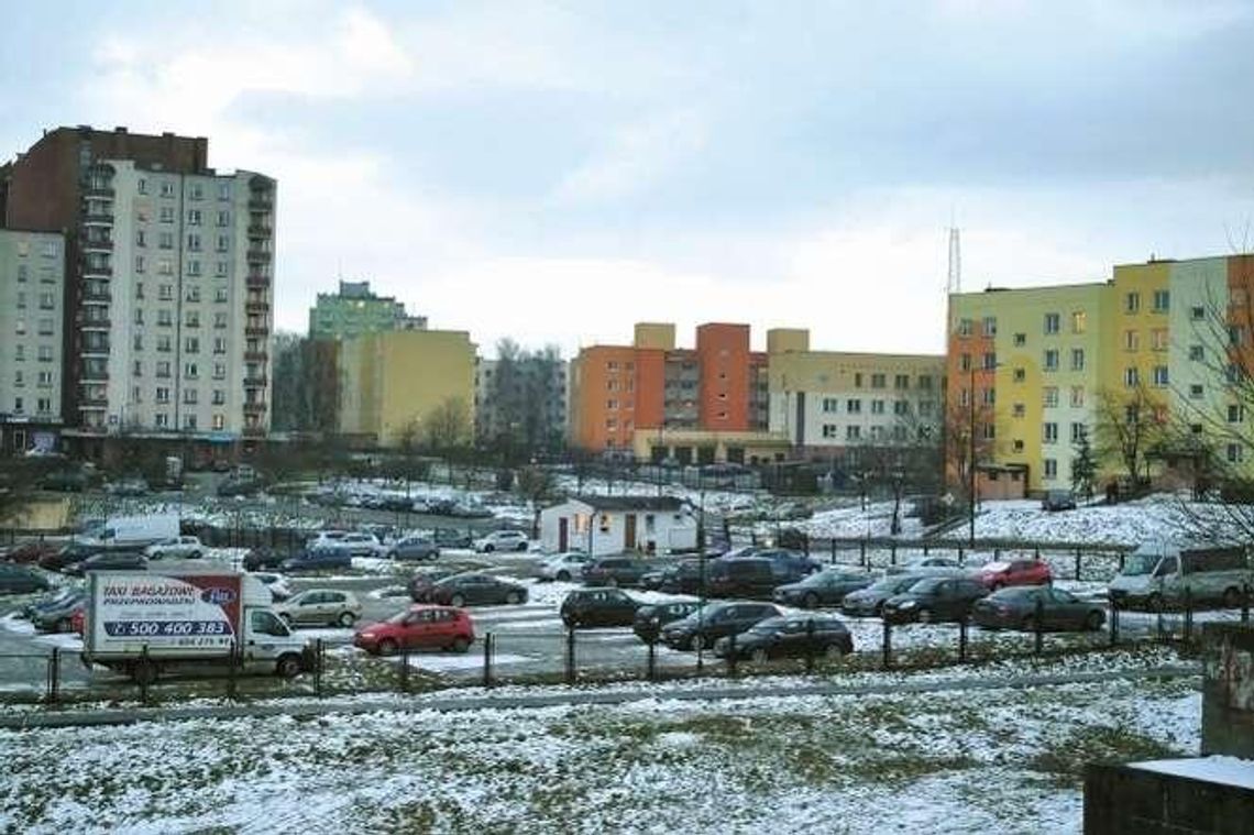 Lublin: Coraz mniej płatnych parkingów strzeżonych na osiedlach. Urząd ma problem
