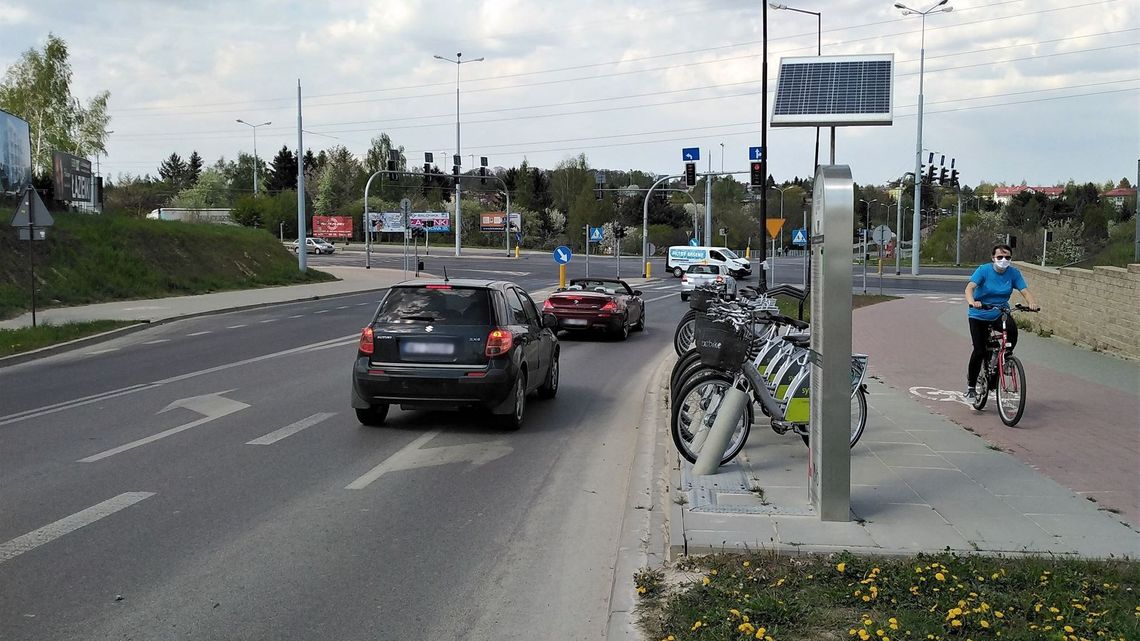 Lublin: Czy osiedle stanie w korku? Brakuje pieniędzy na przebudowę ul. Jantarowej Lublin: Czy osiedle stanie w korku? Brakuje pieniędzy na przebudowę ul. Jantarowej