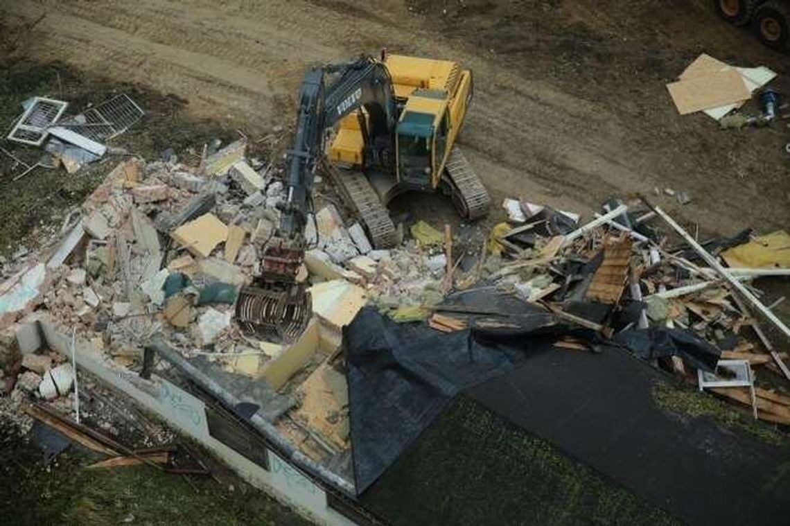 Lublin: Dawna kręgielnia hitlerowców wyburzona, będzie biurowiec (wideo, zdjęcia) Lublin: Dawna kręgielnia hitlerowców wyburzona, będzie biurowiec (wideo, zdjęcia)