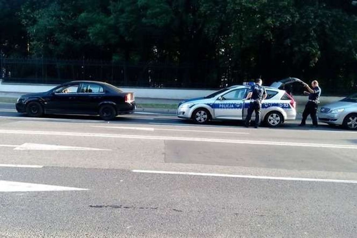Lublin: Dwa promile o 7 rano, kierowca opla zatrzymany na Al. Racławickich Lublin: Dwa promile o 7 rano, kierowca opla zatrzymany na Al. Racławickich