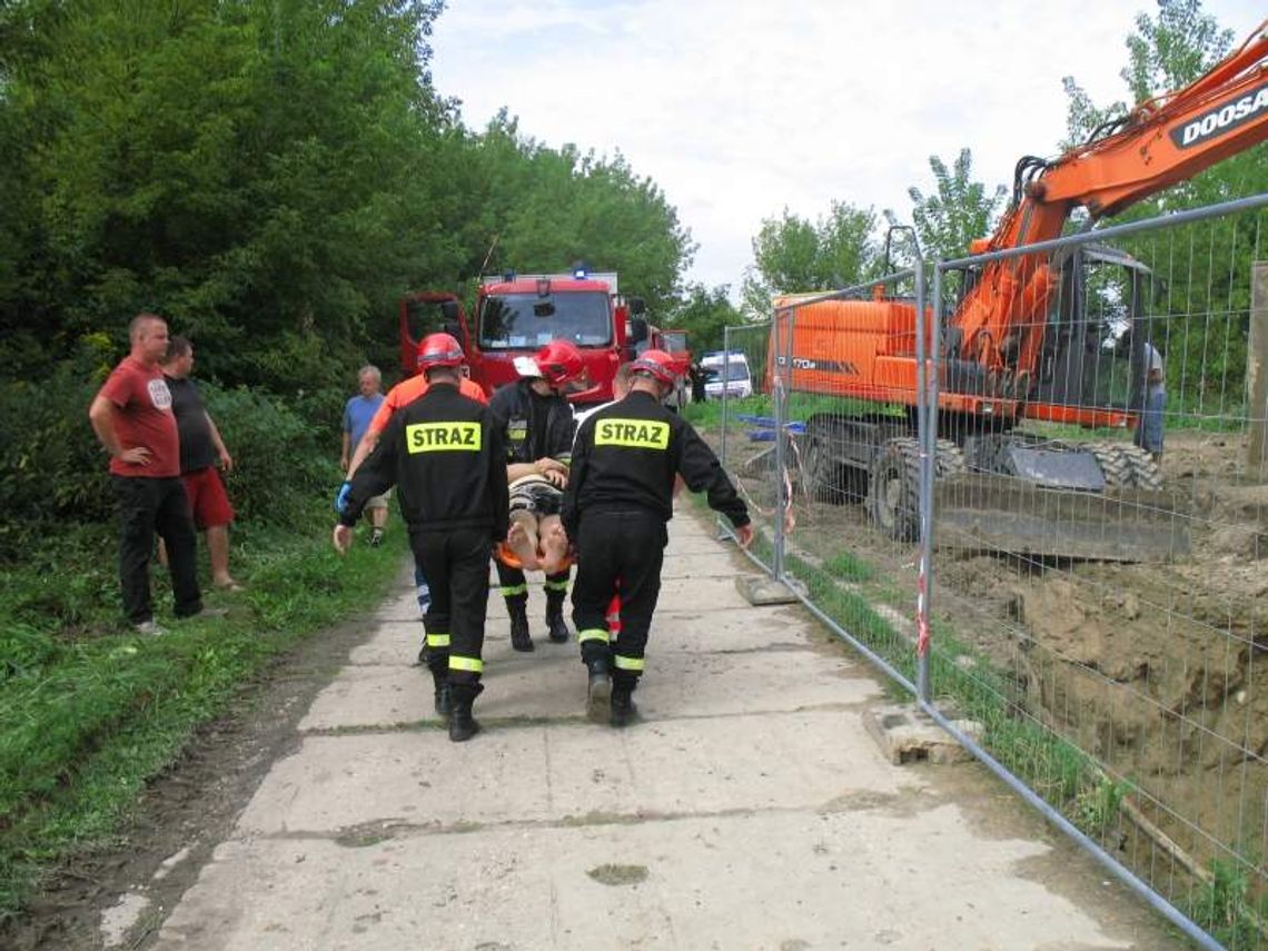 Lublin: Dwaj robotnicy zasypani w wykopie (zdjęcia)