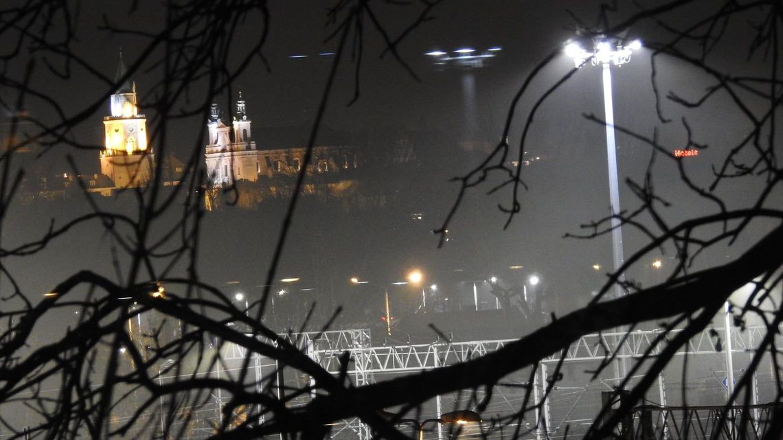 Lublin. Dzielnicę spowija dym. Strażnicy: nic zabronionego