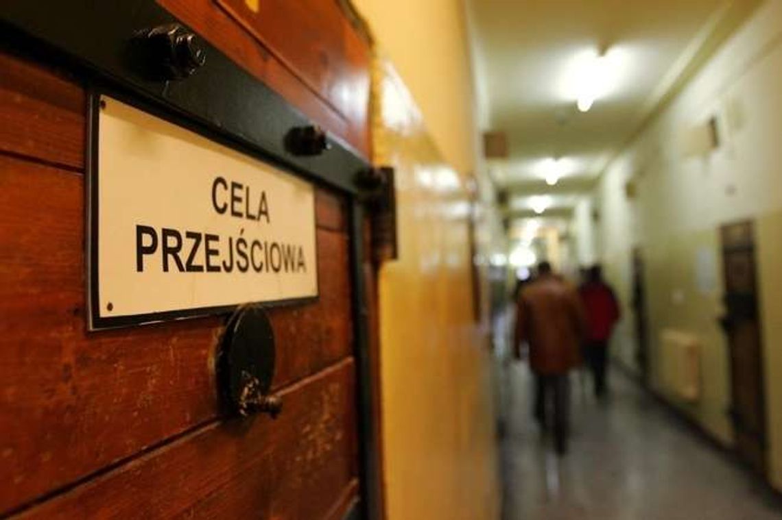 Lublin: Funkcjonariusz służby więziennej pobił zastępcę dyrektora