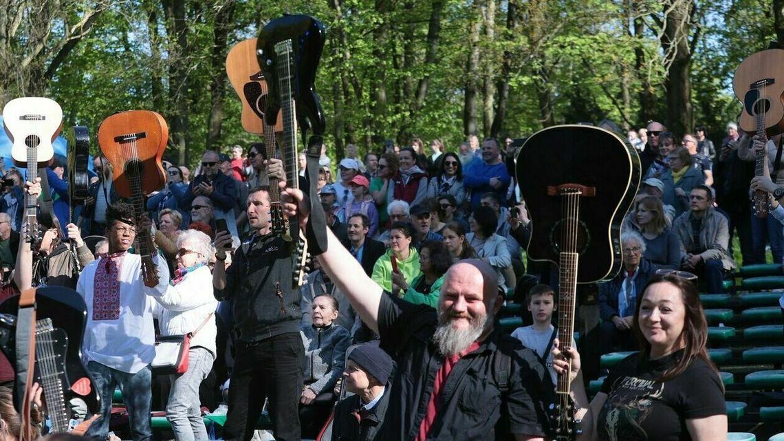 Lublin. Gitarowy Rekord Guinnessa pobity. Zdjęcia Lublin. Gitarowy Rekord Guinnessa pobity. Zdjęcia