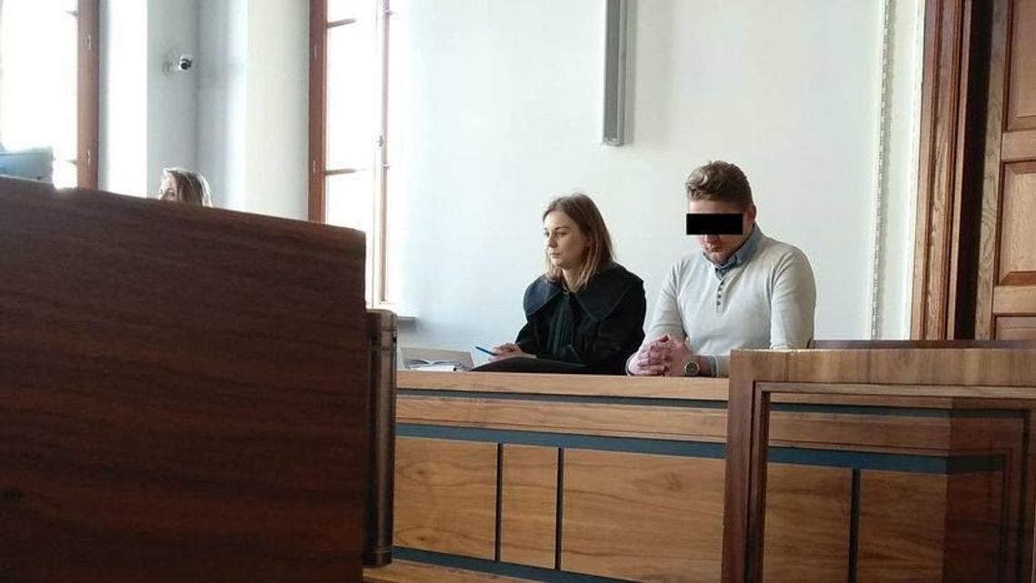 Lublin: Hałasowali przed blokiem, więc ostrzelał ich z wiatrówki. Usłyszał wyrok Lublin: Hałasowali przed blokiem, więc ostrzelał ich z wiatrówki. Usłyszał wyrok
