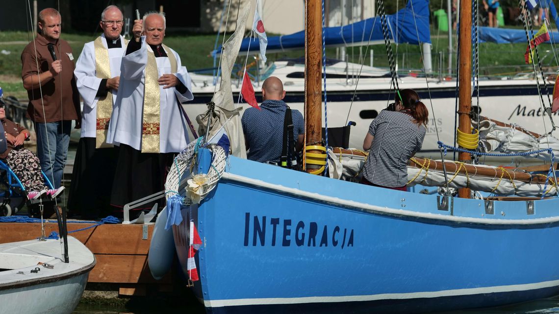 Lublin: Jacht "Integracja" przeszedł chrzest [zdjęcia]