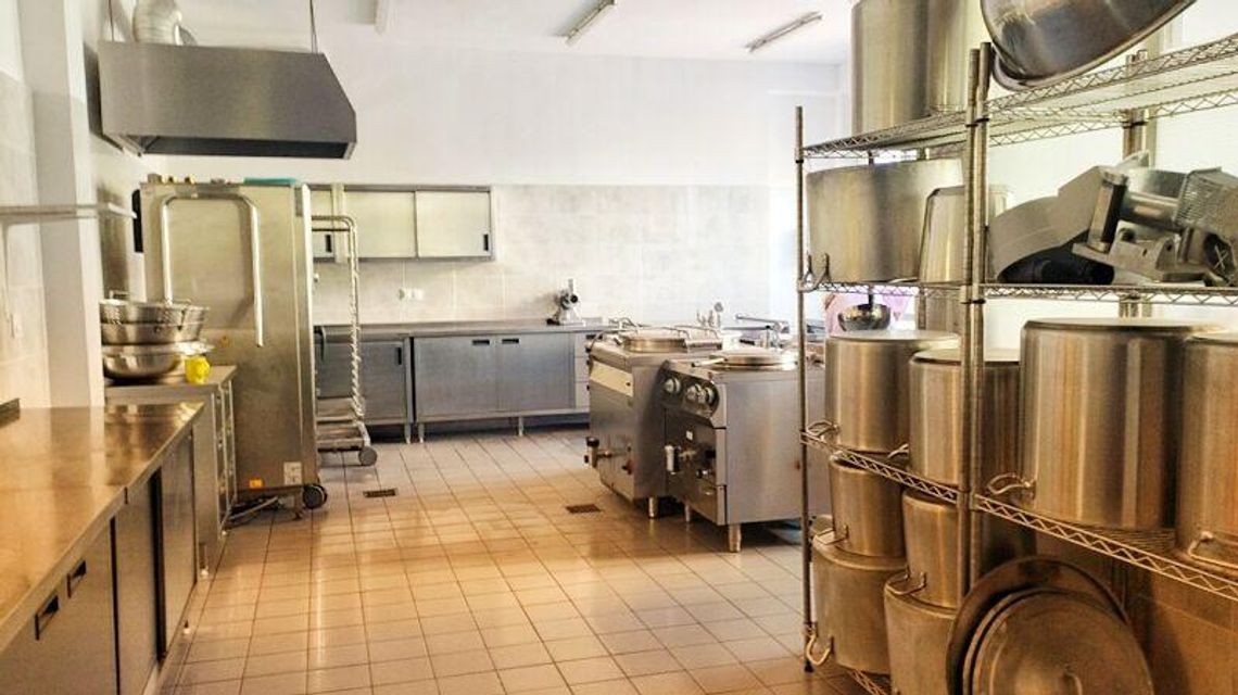 Lublin. Jedna szkolna stołówka gotowa, druga jeszcze nie