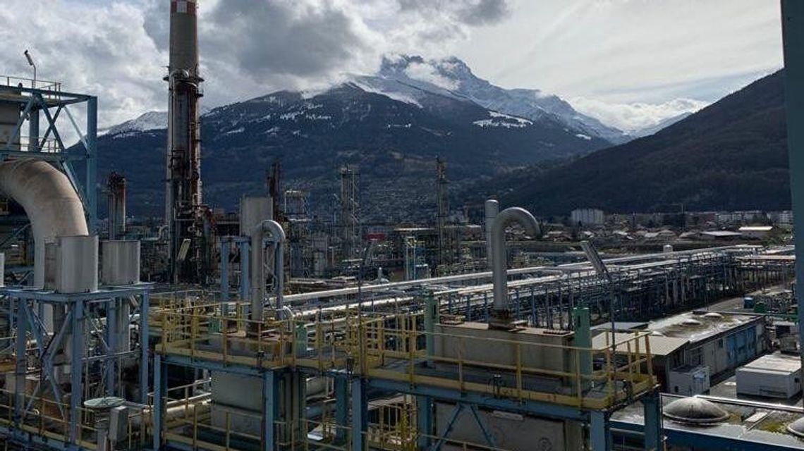 Lublin: Jest praca w Szwajcarii. Szukają monterów, żeby przenieść... całą rafinerię