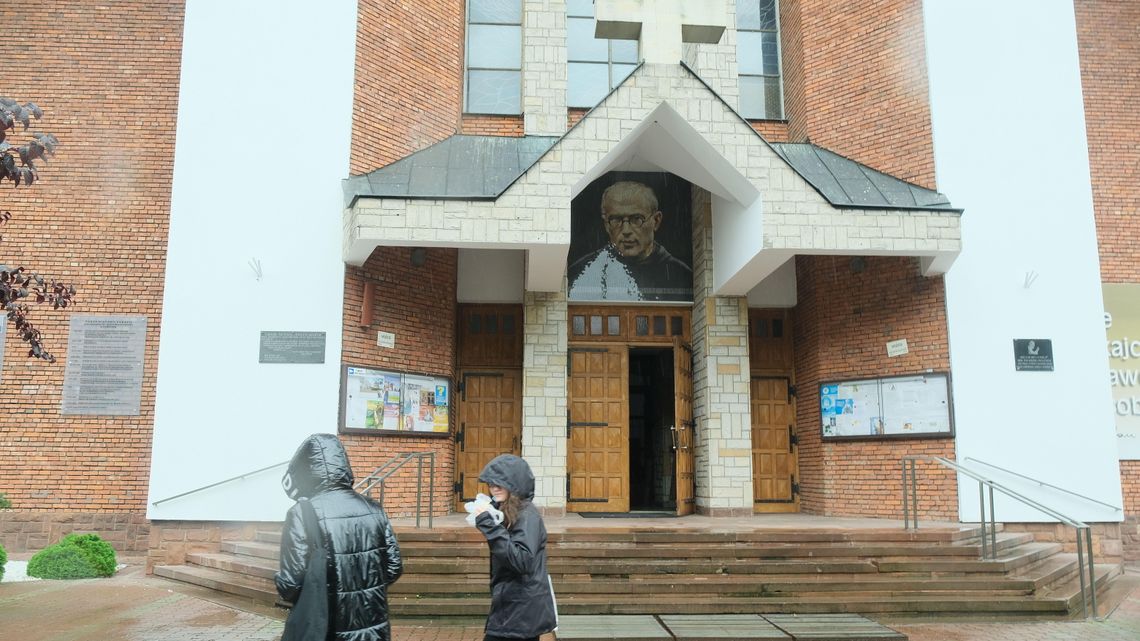 Lublin. Kiedy ranne wstają zorze, sąsiad obok spać nie może Lublin. Kiedy ranne wstają zorze, sąsiad obok spać nie może