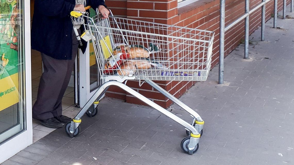 Lublin: Klient w sklepie złośliwie chuchnął mu w twarz. Zapłaci 5 tys. zł?