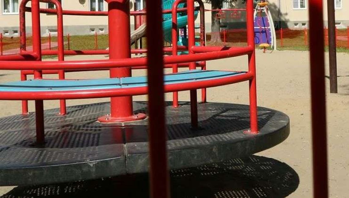 Lublin: Kłopot z placem zabaw przy Przedszkolu Integracyjnym nr 39 Lublin: Kłopot z placem zabaw przy Przedszkolu Integracyjnym nr 39