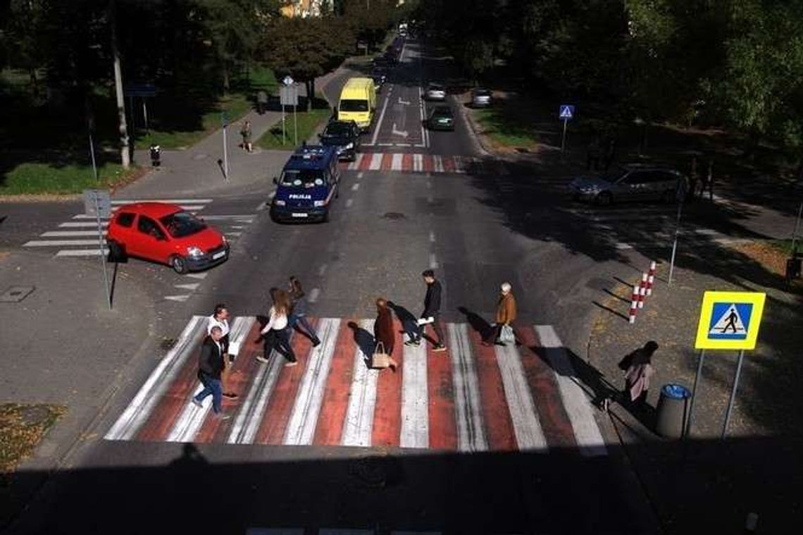 Lublin: Kobieta potrącona na przejściu dla pieszych. Kierująca odjechała