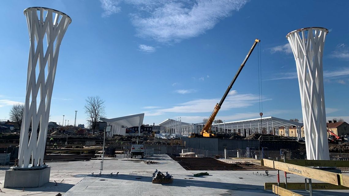 Lublin. Kolejne elementy dworca dotarły na plac budowy Lublin. Kolejne elementy dworca dotarły na plac budowy