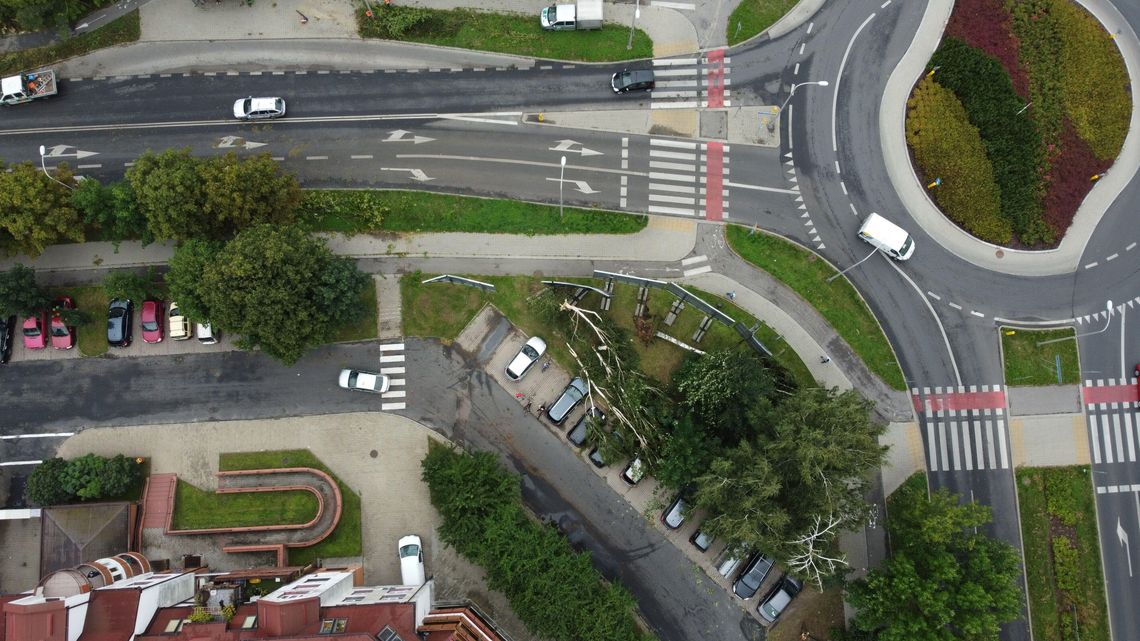 Lublin: Krajobraz po burzy. Zniszczenia na Czechowie okiem drona [zdjęcia Czytelnika]