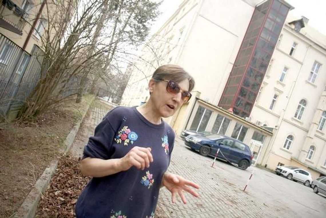 Lublin: \"Lądowisko przy szpitalu zakłóci spokój, będziemy żyć jak w studni\" Lublin: \"Lądowisko przy szpitalu zakłóci spokój, będziemy żyć jak w studni\"